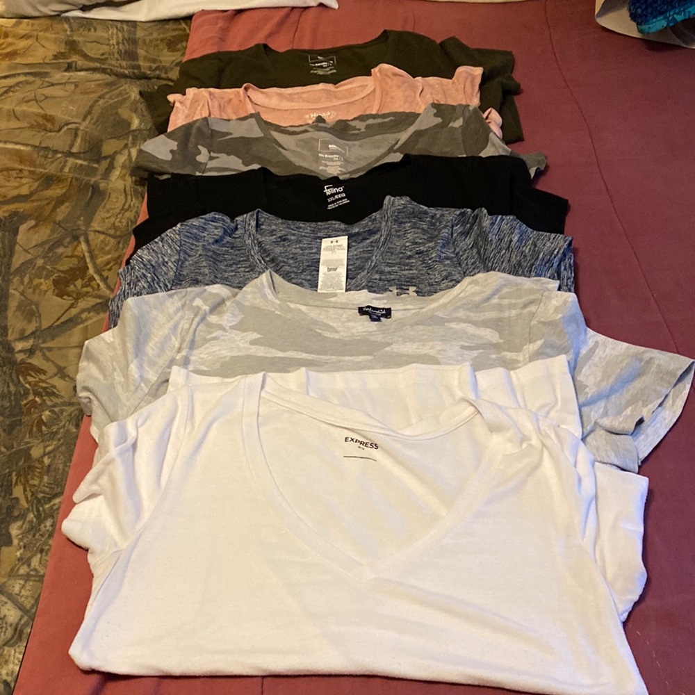 Lot of t-shirts express,under Armour,kohls brand